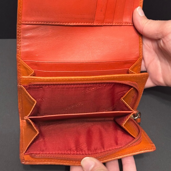 Wallet by Coach. Pre-Loved - Picture 8 of 11